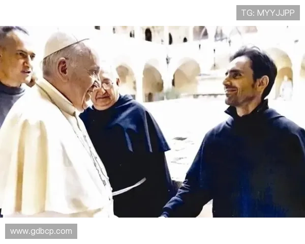 意大利前国青球员洛鲁索出家为神父